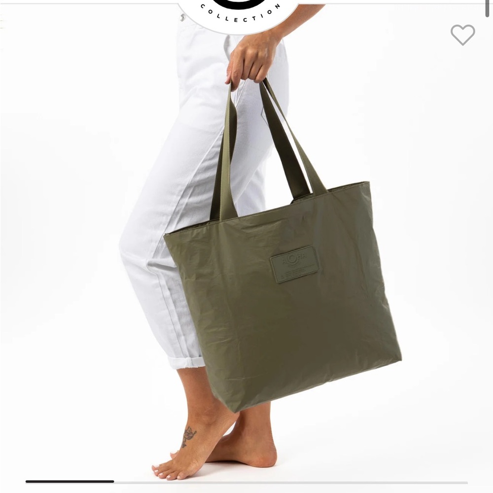 Aloha collection day tripper monochrome in olive